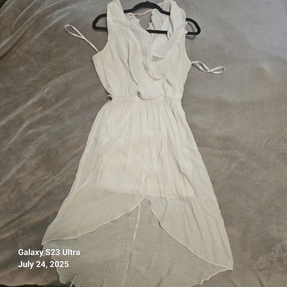 Iz Byer‎ Womans Large White Dress Summer Sheath Light Airy Barbie Core Wedding